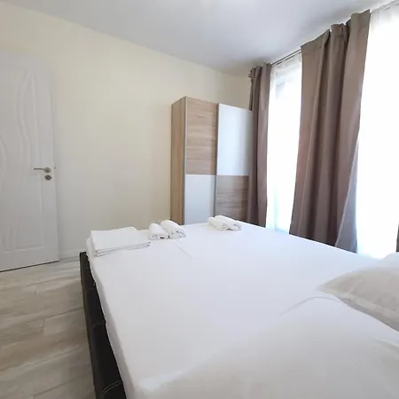 Apartment жилищна сграда орех