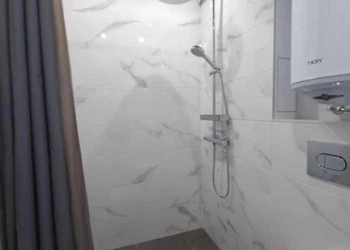 жилищна сграда орех Варна