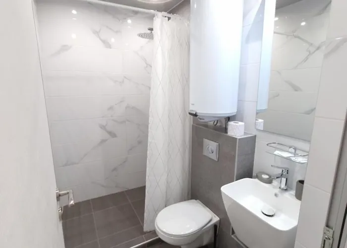 жилищна сграда орех Apartment *