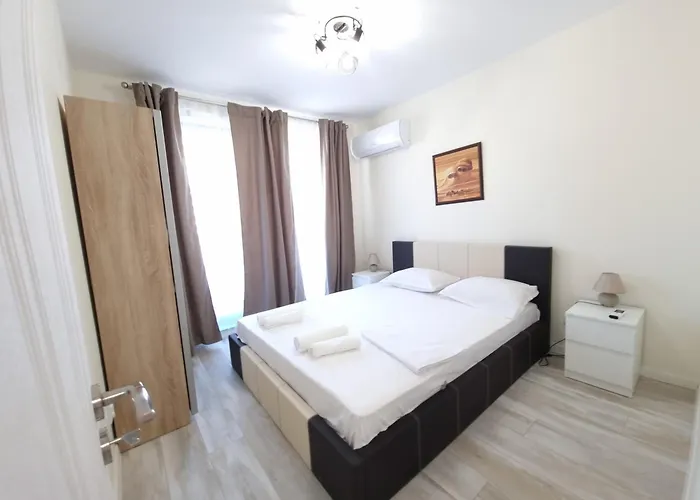 жилищна сграда орех Apartment *