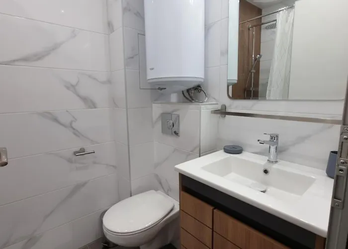 Apartment жилищна сграда орех