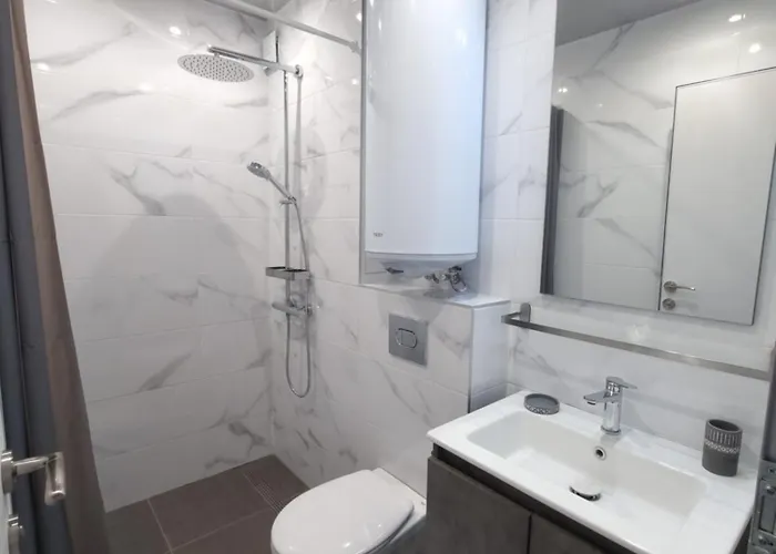 Apartment жилищна сграда орех Varna